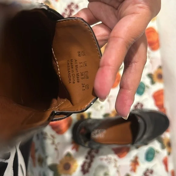 FRANCO SARTO CASSANDRA BLACK PATENT LEATHER LOAFER SZ 8M CAREER EVERYDAY - Picture 9 of 10